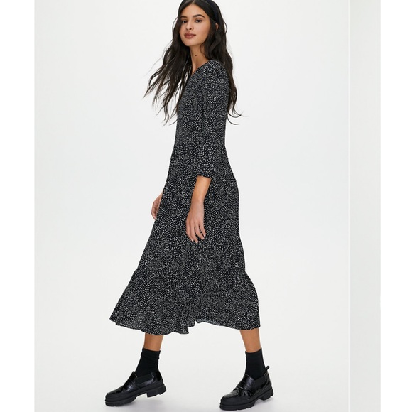 Aritzia Dresses & Skirts - Aritzia Little Moon heartstrings dress